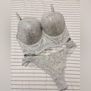 Victoria's Secret Floral Lace Bra Set - Silver Gray